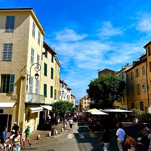 Superbe En Plein Centre Du Vieil Apartment Antibes